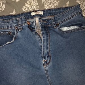 FOREVER 21 Skinny booty fit jeans 😍😍😍